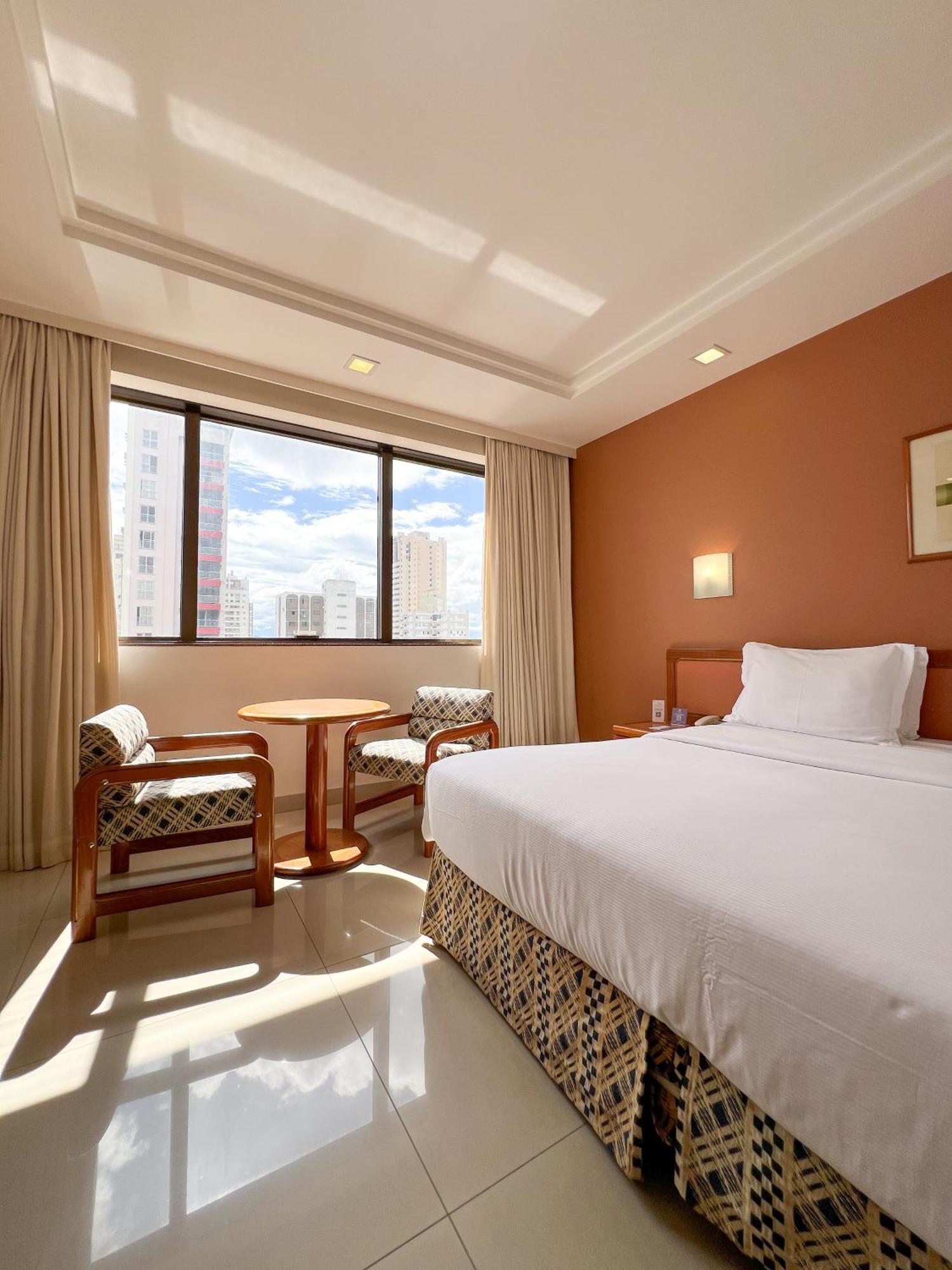 Castro'S Park Hotel Goiânia Buitenkant foto